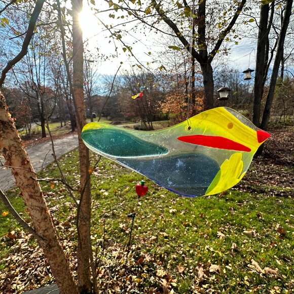 #3039 FUSED BIRD SUNCATCHER  HANDCRAFTED FUSED SUNCATCHER BIRD - Picture 3 of 7